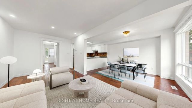 206 Fairwood Drive, Georgina