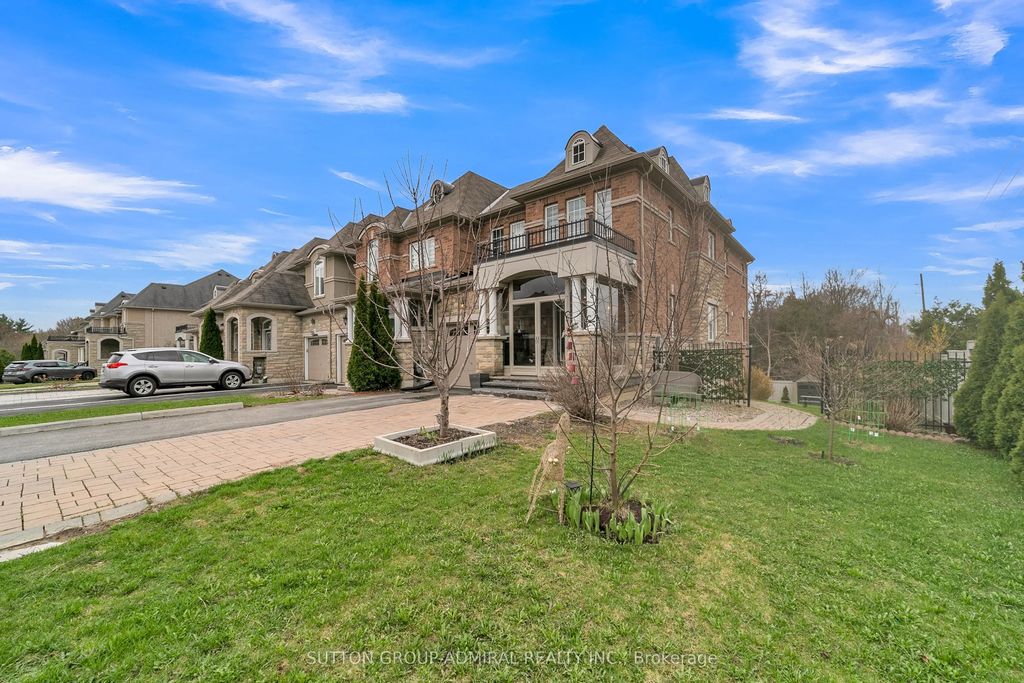 7 Gamble Glen Crescent, Richmond Hill