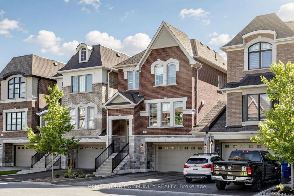 21 Princess Charlotte Avenue, Whitchurch-Stouffville