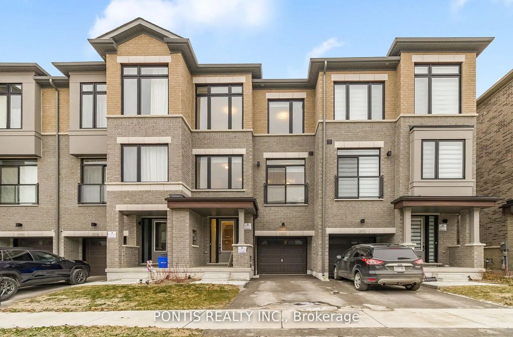 221 Tennant Circle, Vaughan