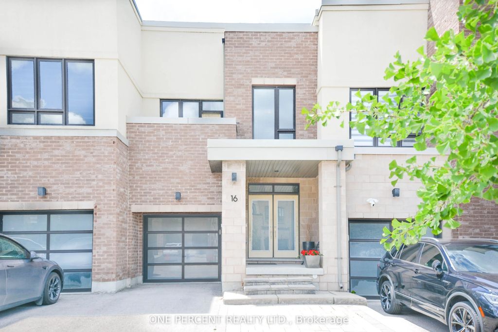 16 Denarius Crescent, Richmond Hill