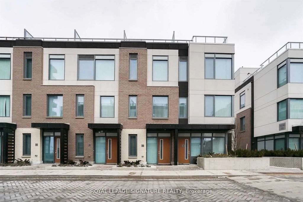 1010 Portage Parkway Th12, Vaughan