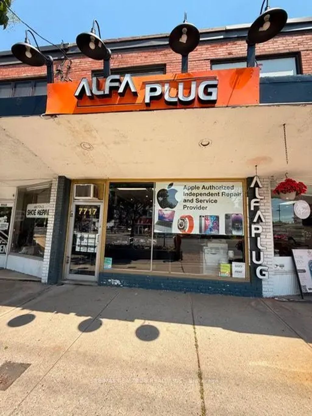 7717 Yonge Street, Markham