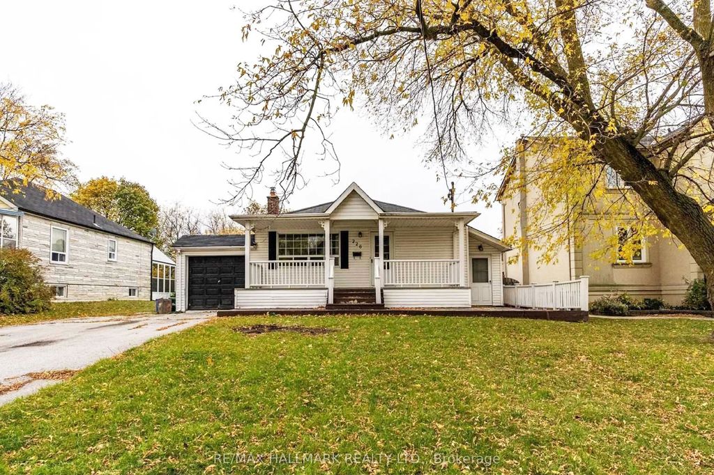 226 Lawrence Avenue, Richmond Hill