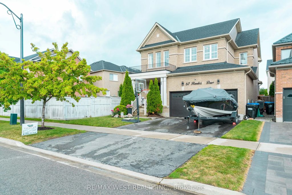 62 Brookview Drive, Bradford West Gwillimbury
