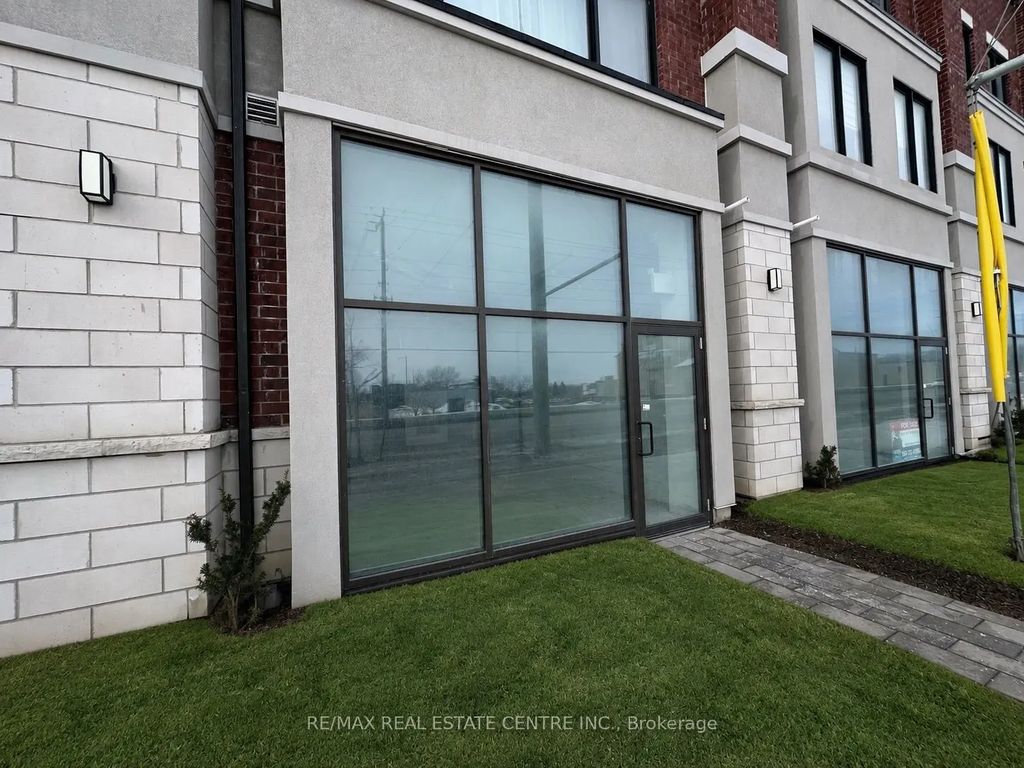 200 Dissette Street 3, Bradford West Gwillimbury