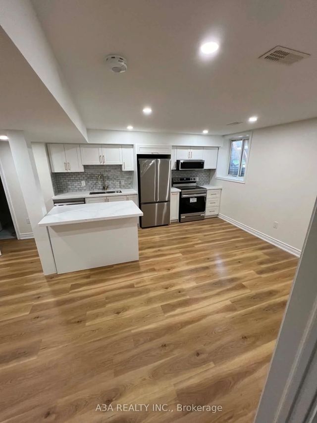 4 Bamburg Street Basement, Georgina