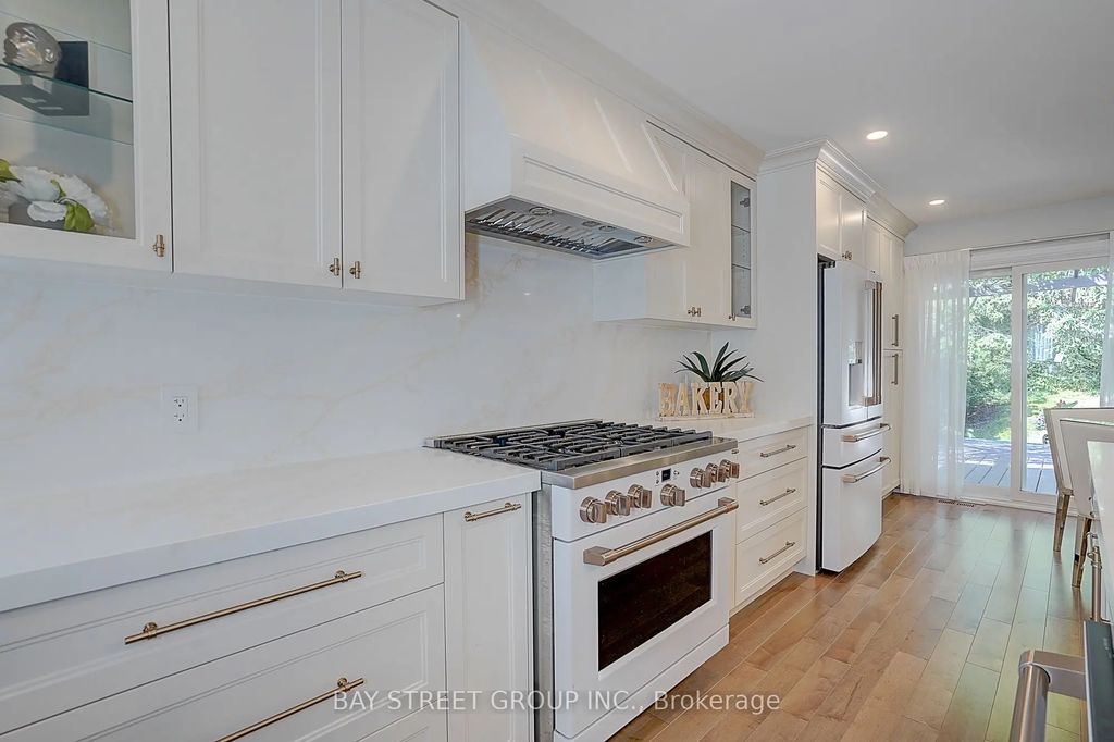 107 Crawford Rose Drive, Aurora