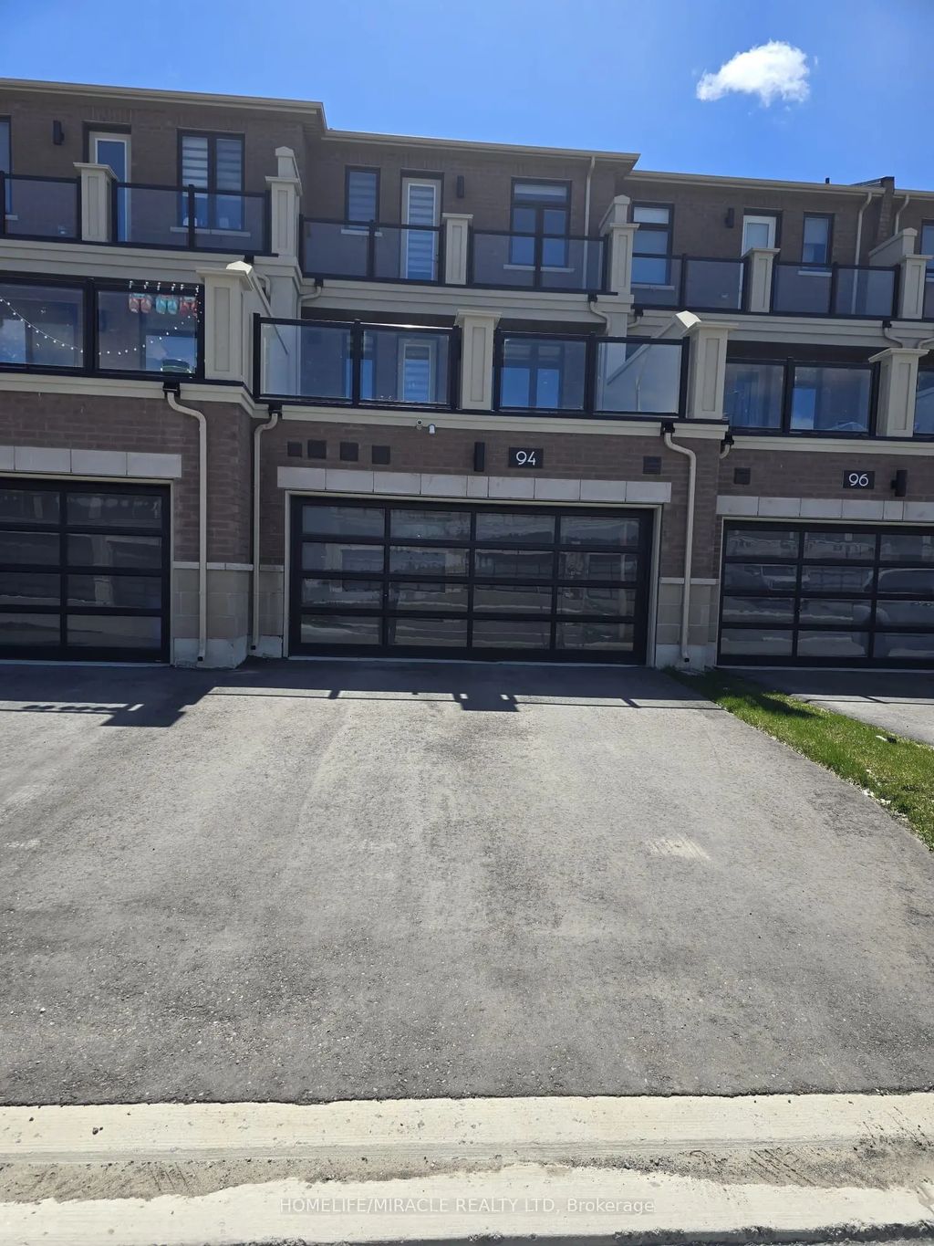94 Robert Eaton Avenue, Markham
