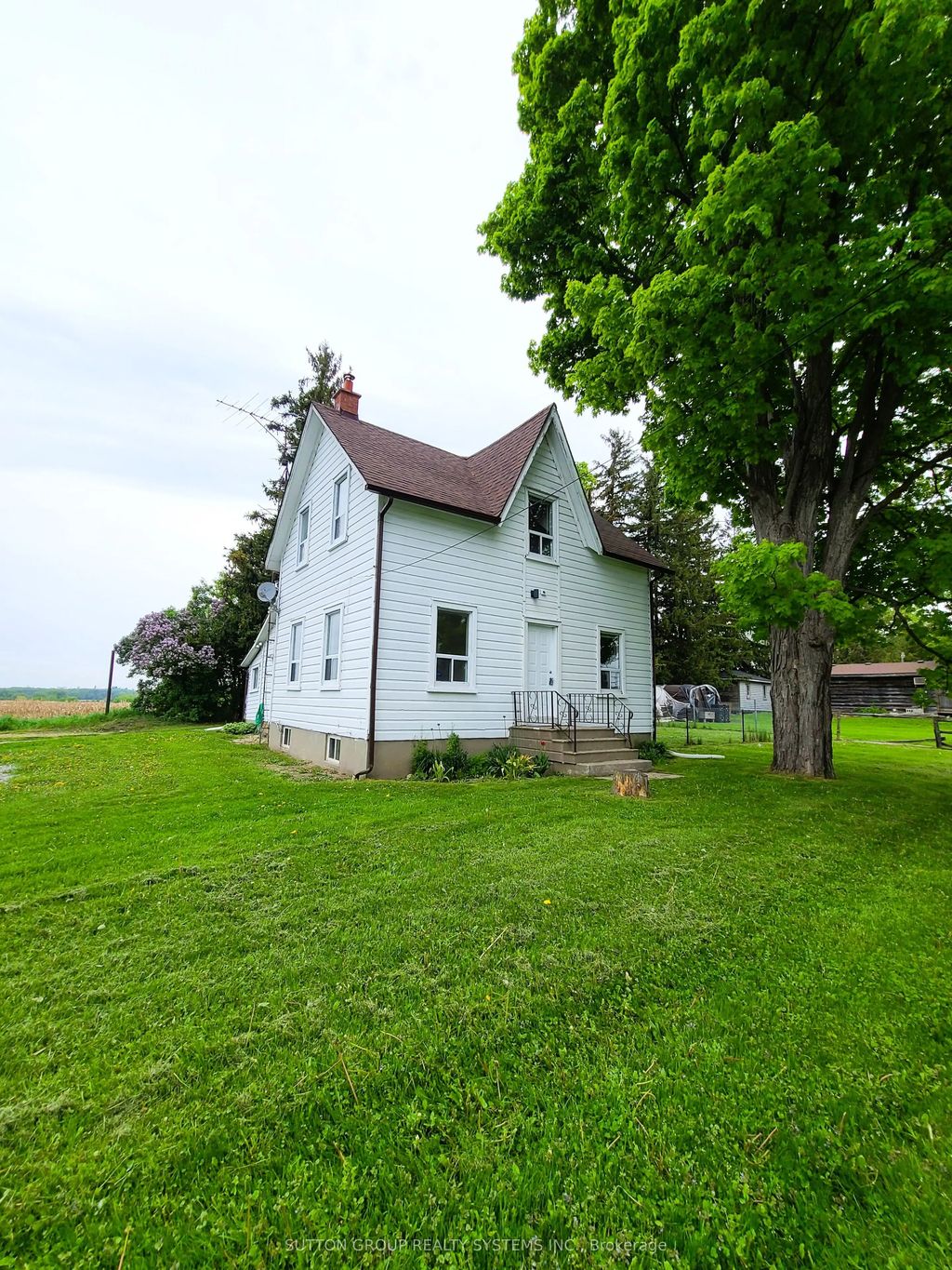 798 King Road, King