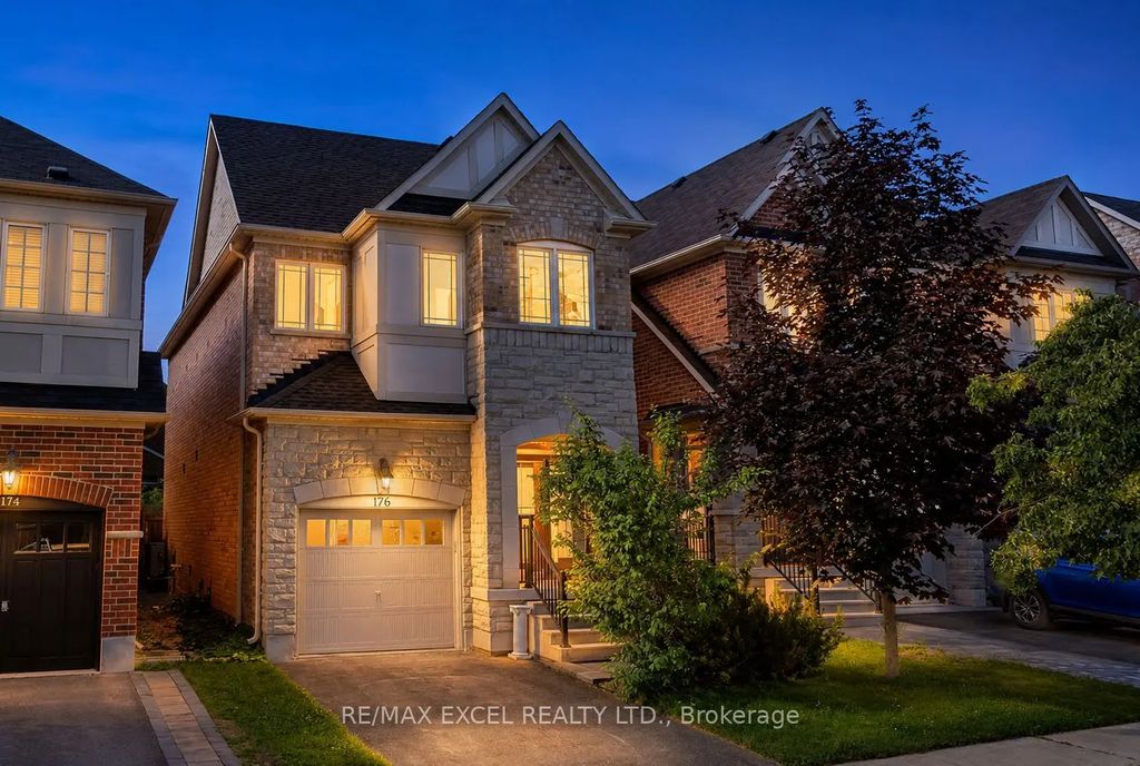 176 Sir Sanford Fleming Way, Vaughan