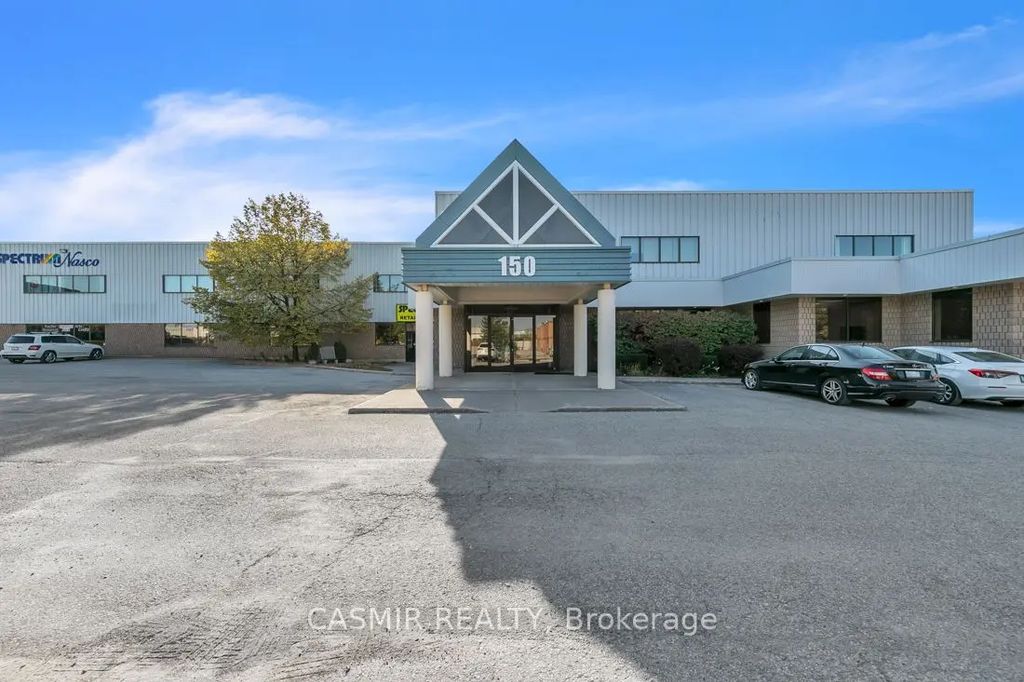 150 Pony Drive E, Newmarket