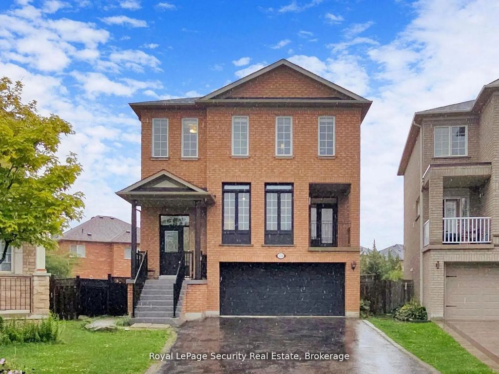 128 Daiseyfield Crescent, Vaughan