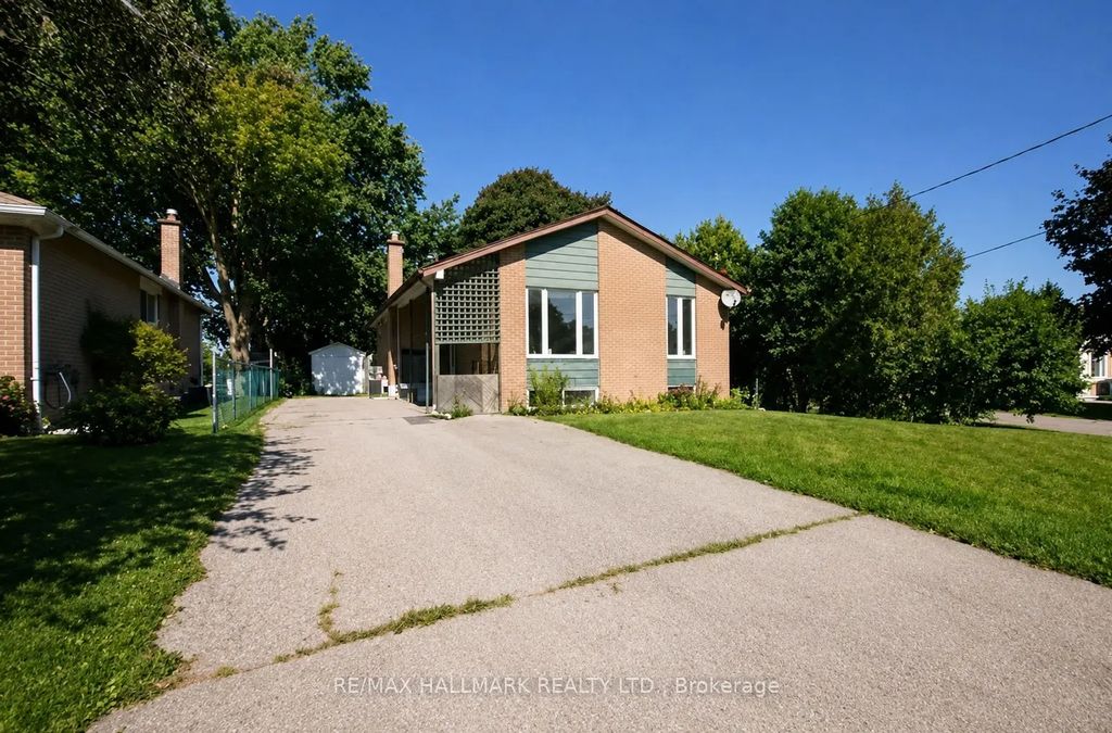 68 Child Drive Basement A, Aurora
