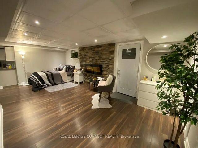 43 Tomlin Crescent Lower, Richmond Hill