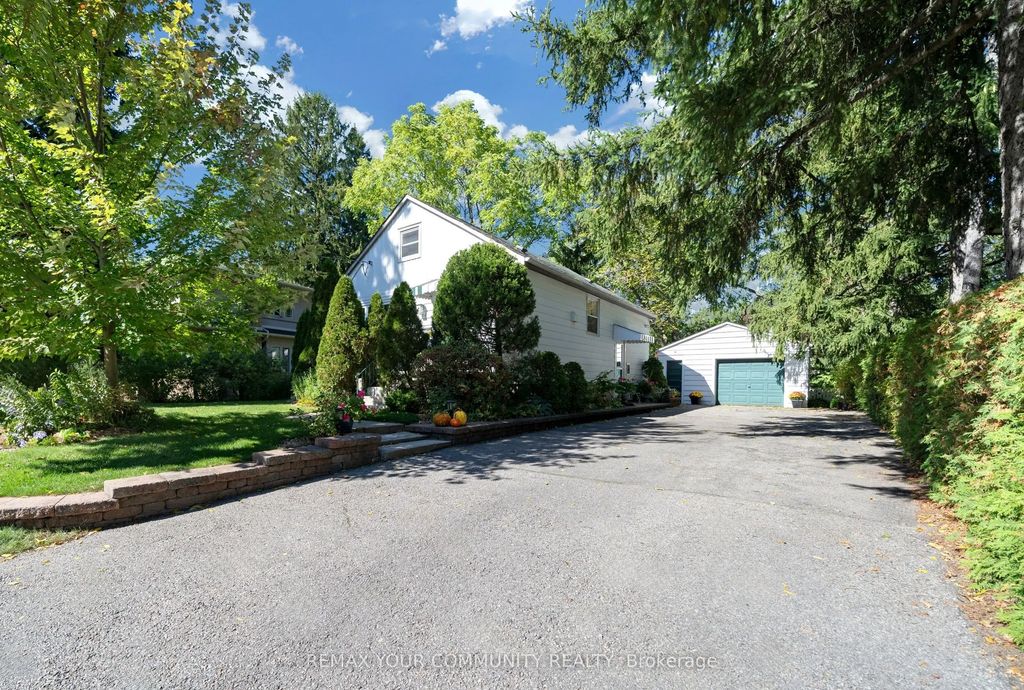 223 Richmond Street, Richmond Hill