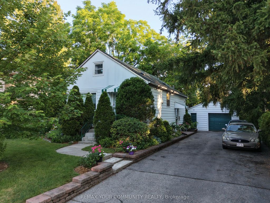223 Richmond Street, Richmond Hill