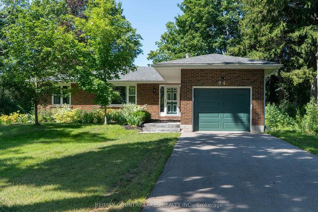 94 Laidlaw Street N, Brock