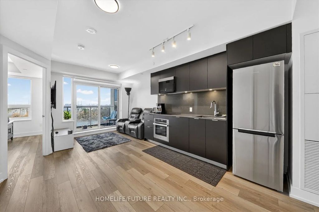 8 Cedarland Drive 1017, Markham