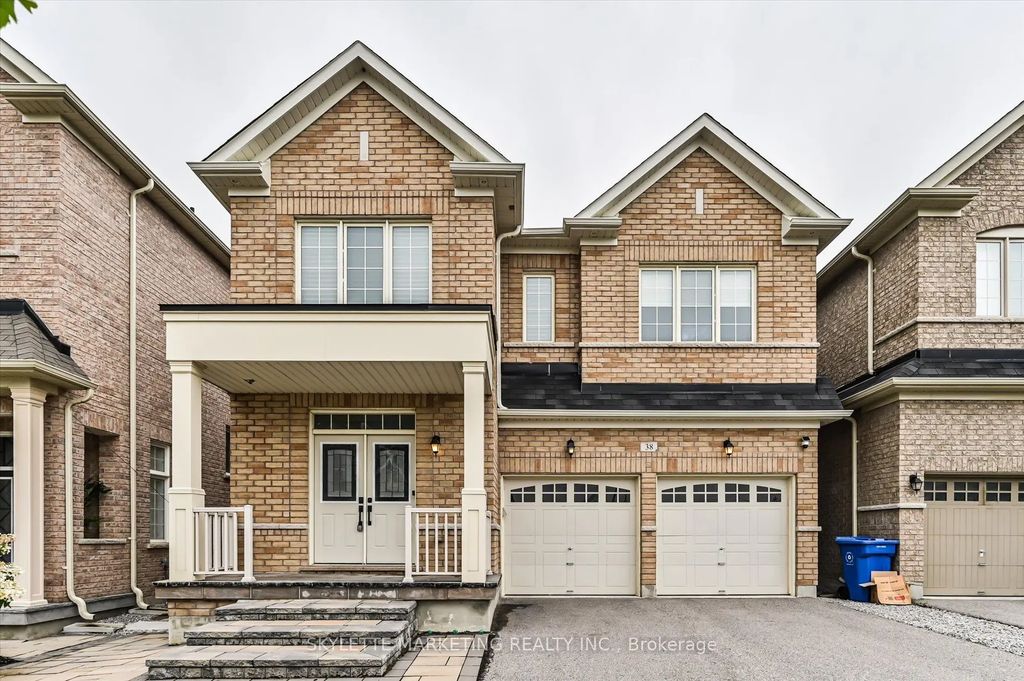 38 Russell Parker Crescent, Aurora