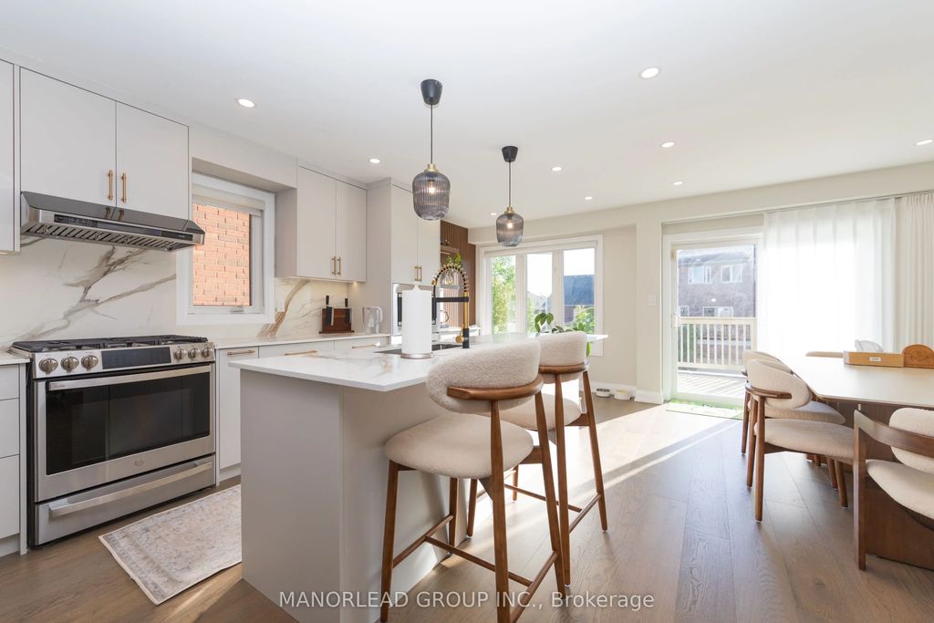 8 Rock Garden Street, Markham