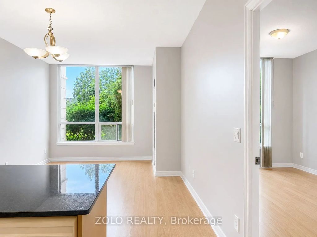 15 North Park Road 103, Vaughan