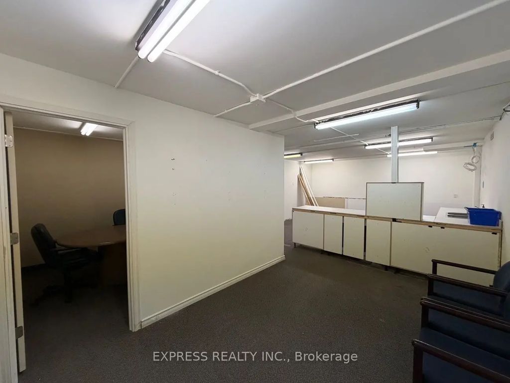 8300 Yonge Street West Bsmt, Vaughan
