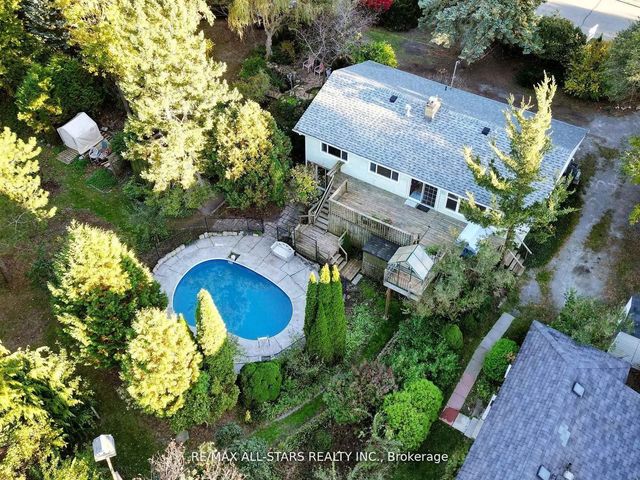 40 Riverglen Drive, Georgina