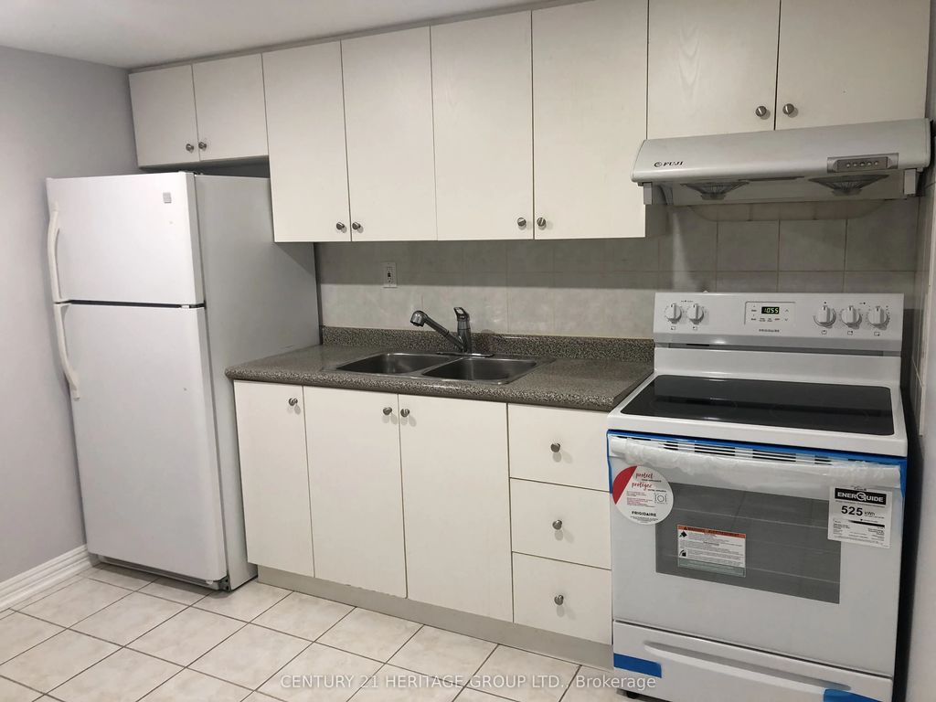 16 Cartmel Drive Apt 1 B1, Markham