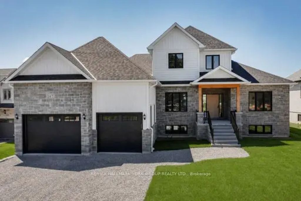 147 Lake Drive E, Georgina