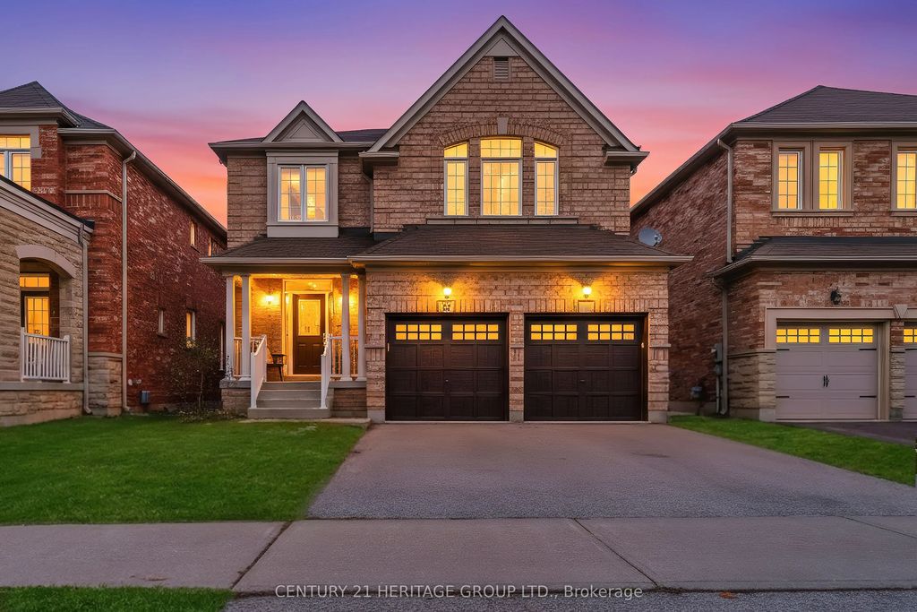 32 Amberwing Landing, Bradford West Gwillimbury