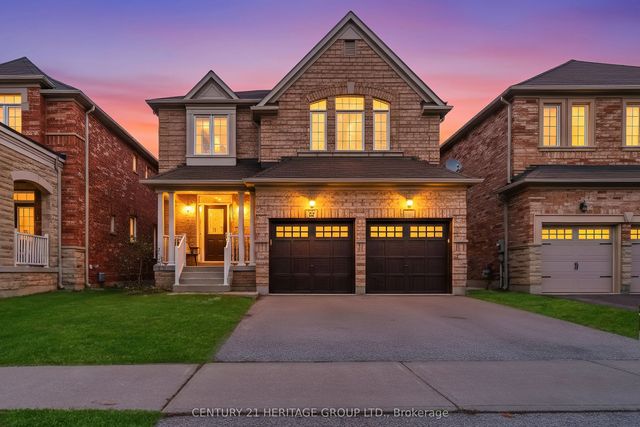 32 Amberwing Landing, Bradford West Gwillimbury
