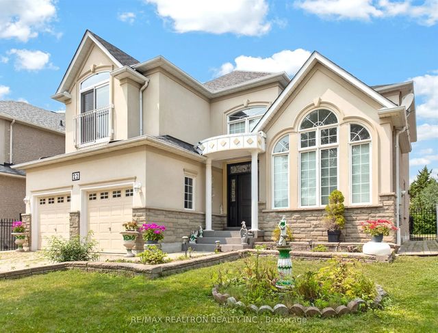 22 Queensborough Court, Richmond Hill
