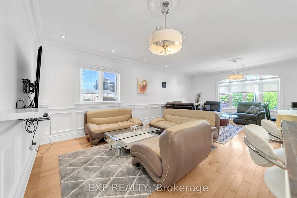 2 Mackay Drive 2nd Floor, Richmond Hill