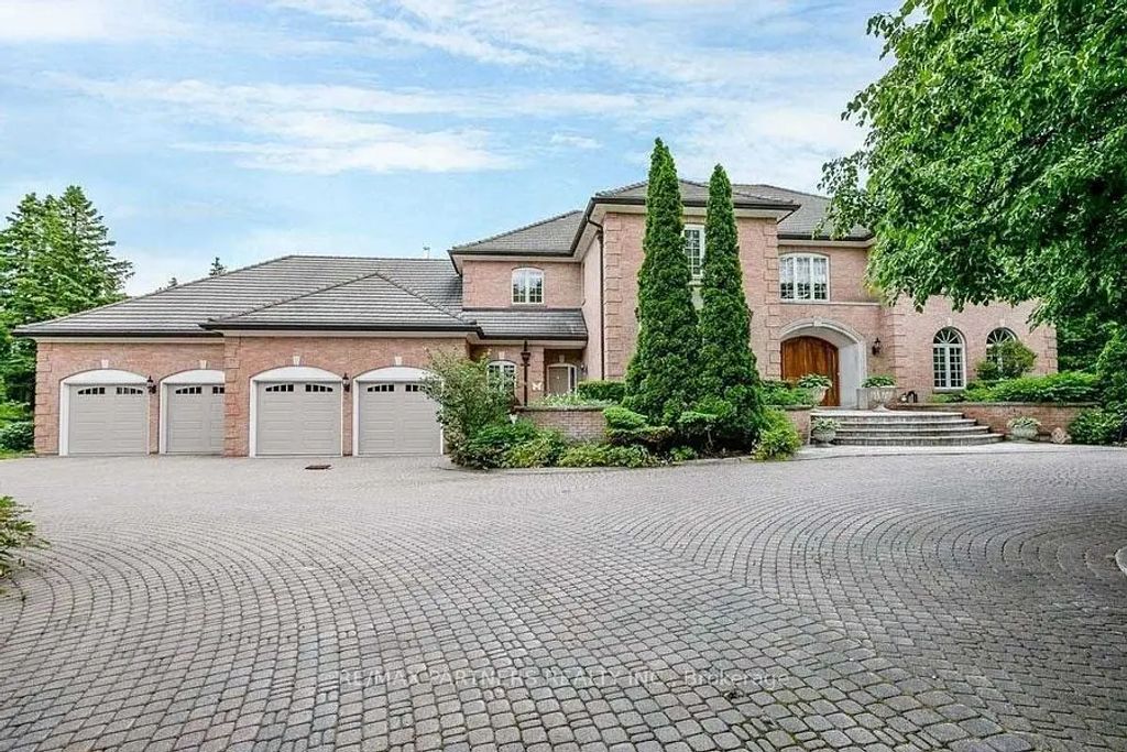 11 Jarvis Avenue, Aurora