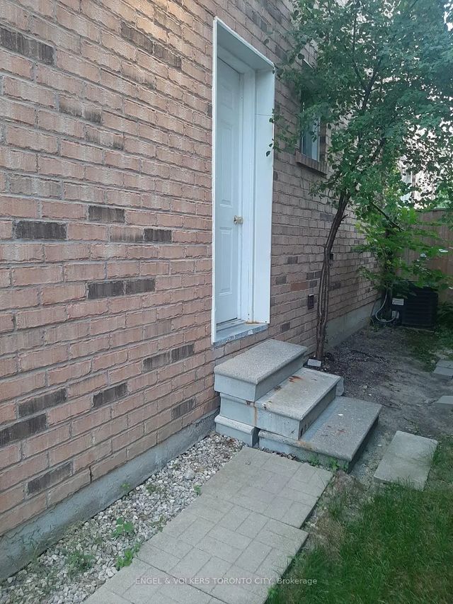23 Sweet Water Crescent Bsmt, Richmond Hill