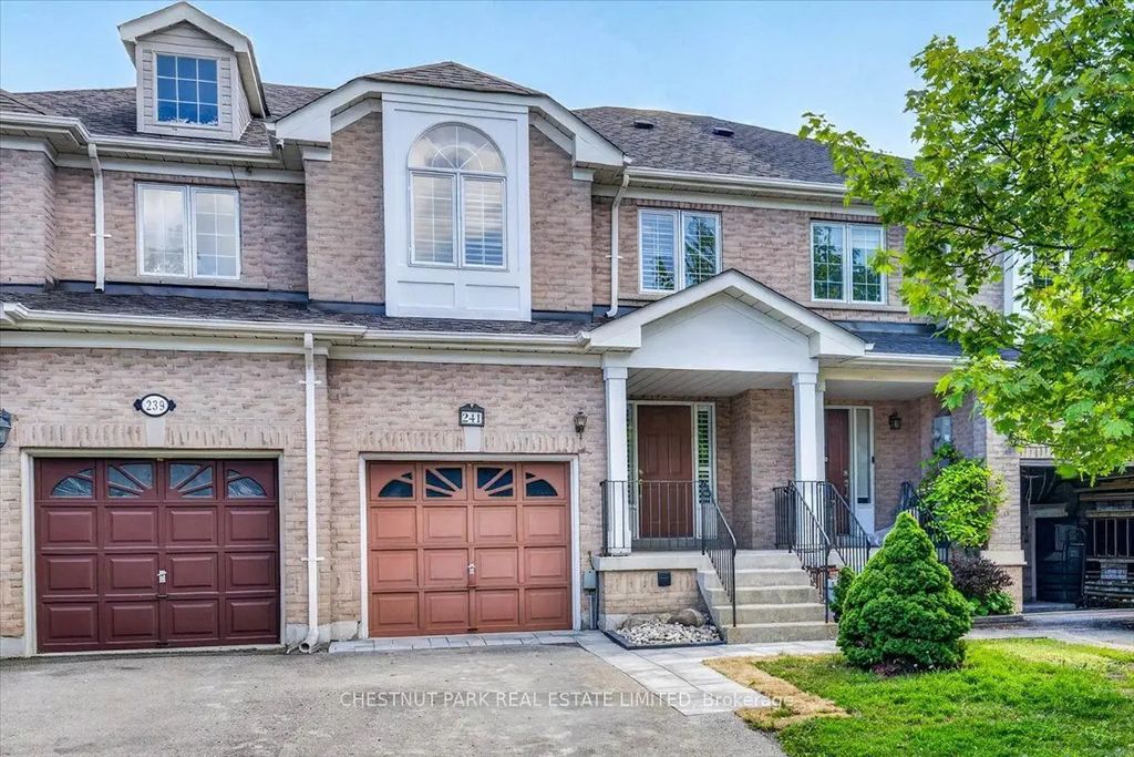 241 Banbrooke Crescent, Newmarket