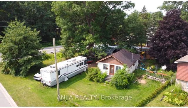 2 Oak Avenue, East Gwillimbury
