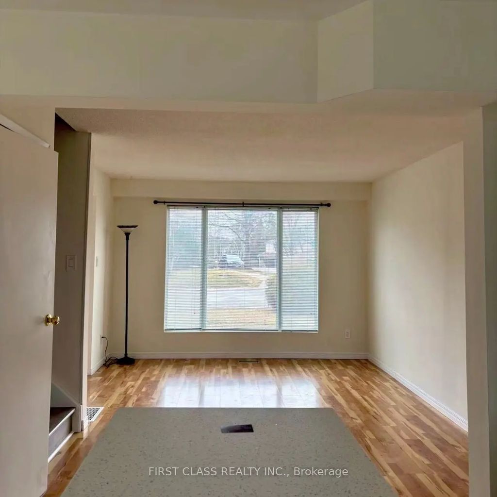701 Leeder Court, Newmarket