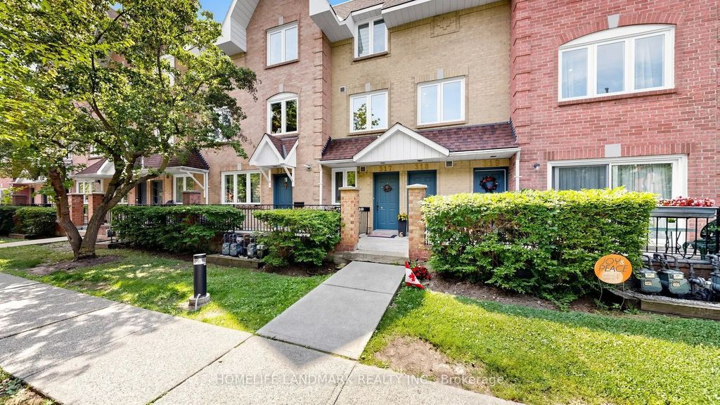 75 Weldrick Road E 318, Richmond Hill