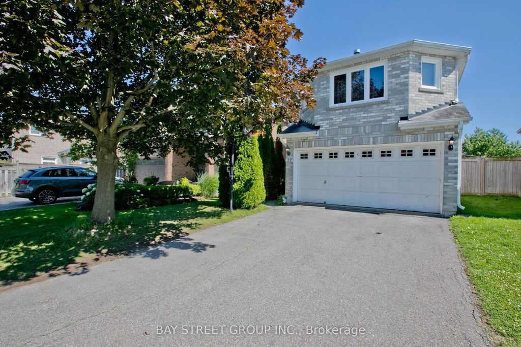 22 Taos Court, Richmond Hill