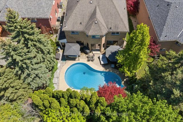 64 Spence Drive, Aurora