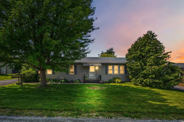 17 Kelsey Crescent, Georgina