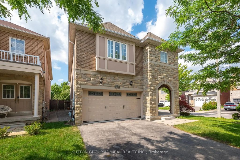 502 Apple Blossom Drive, Vaughan