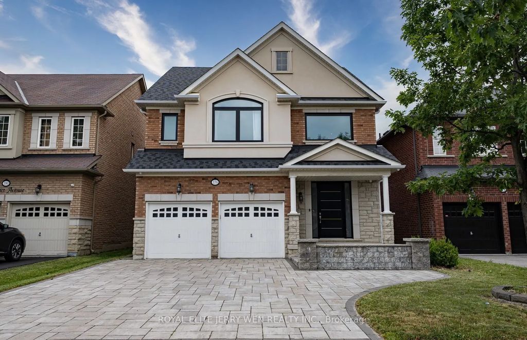 176 District Avenue, Vaughan