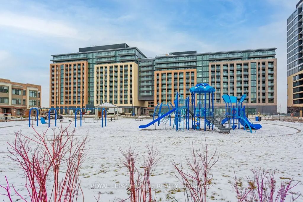 100 Eagle Rock Way 305, Vaughan