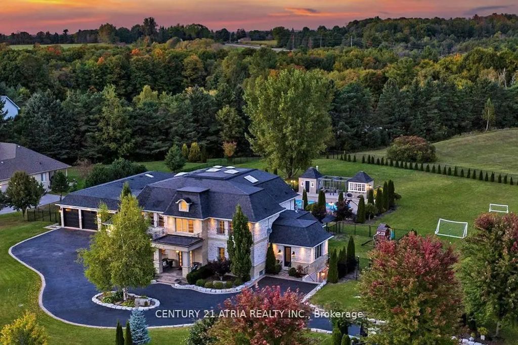 111 Lake Woods Drive, Whitchurch-Stouffville