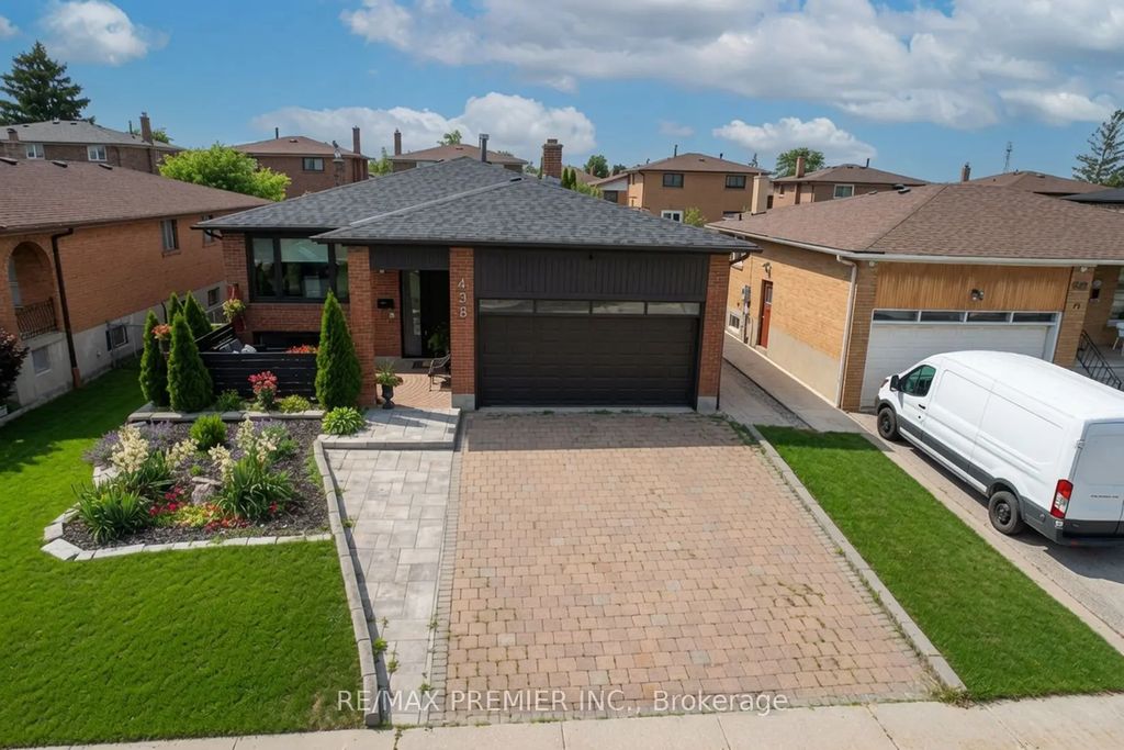 438 Woodbridge Avenue, Vaughan