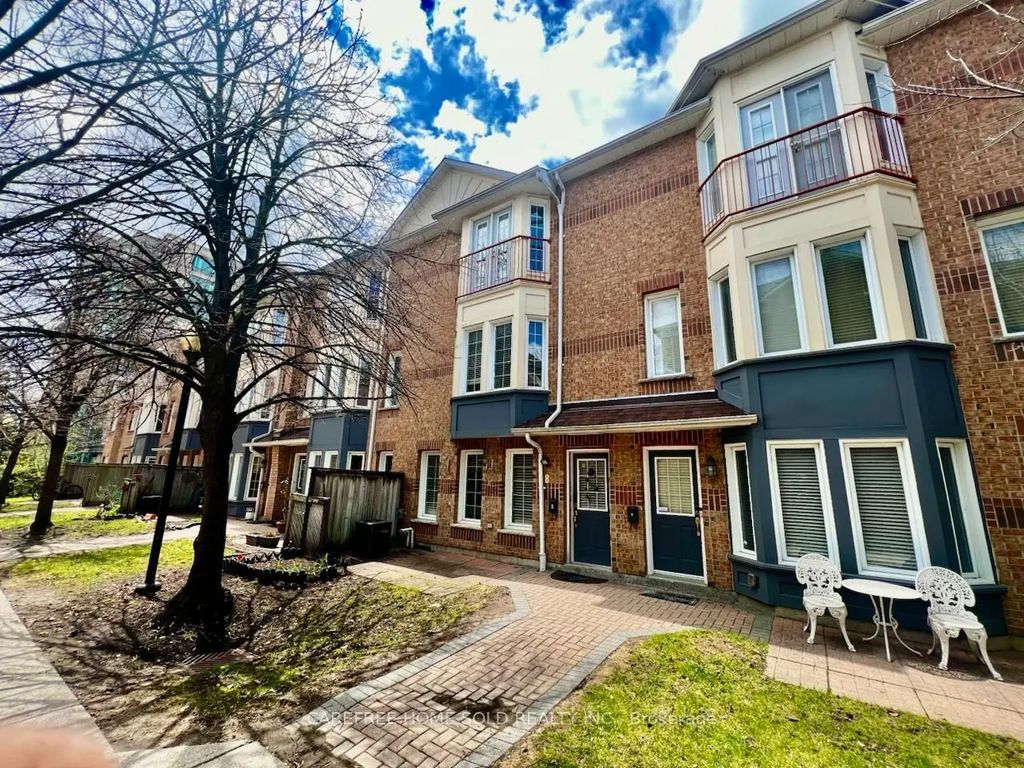 151 Townsgate Drive 8, Vaughan