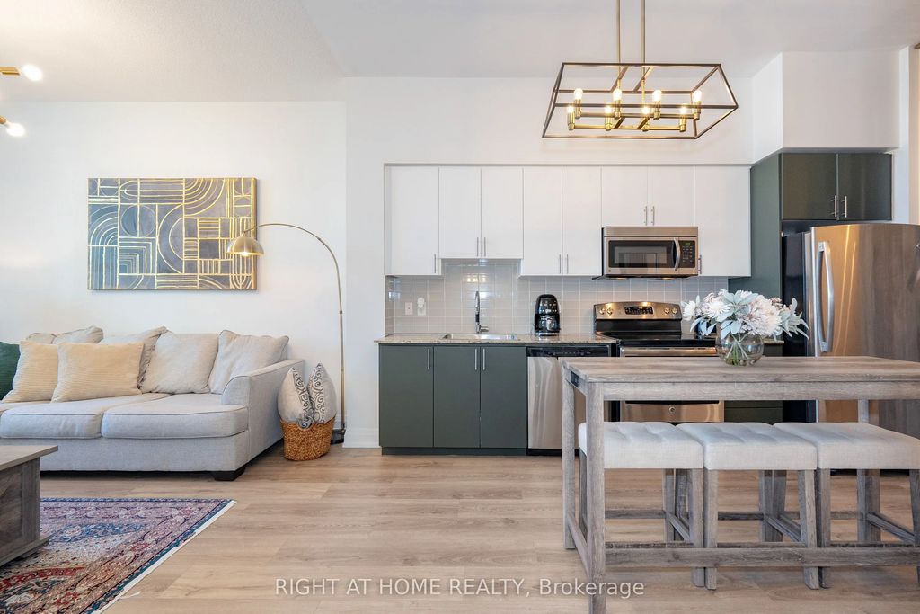 7171 Yonge Street 306, Markham